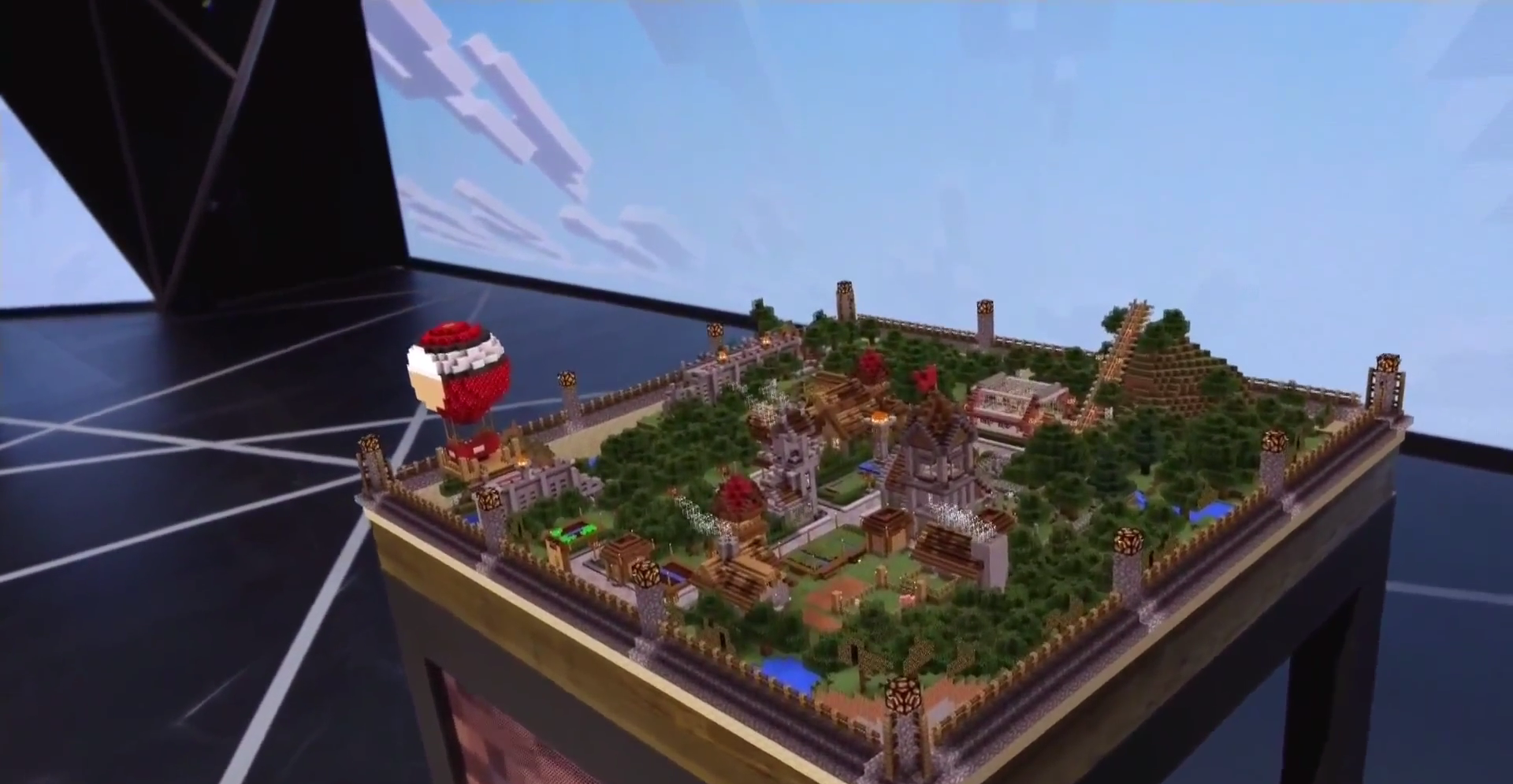 HoloLens Puts Minecraft On The Table