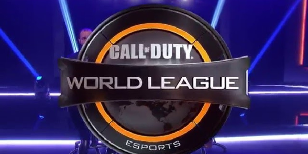 Female Player Qualifies for Call of Duty World League Esports Tourney
