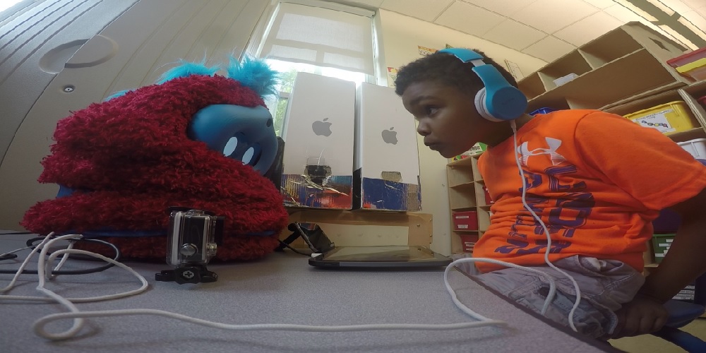 MIT Tests Responsive Robot To Teach Kids Languages